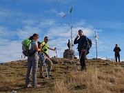 40 In arrivo alla Madonnina dei Canti (1563 m)
